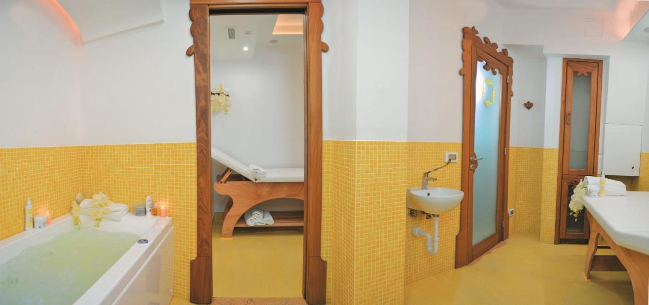 Hotel Villa Sirena - Thermae & Spa Ischia Exterior foto